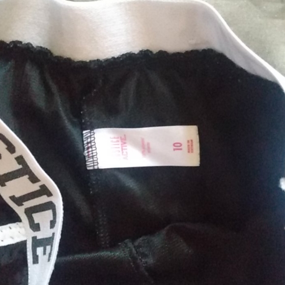 Shorts - Picture 2 of 2